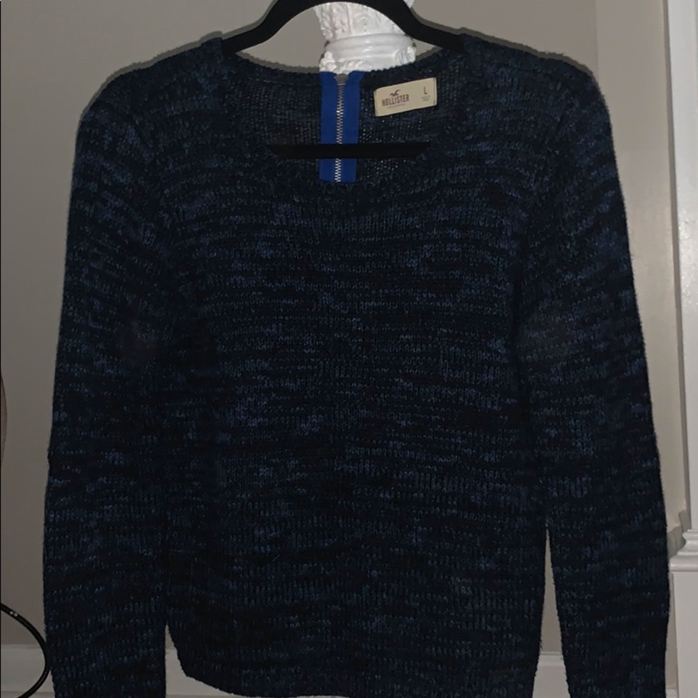 hollister blue sweater with zipper on back